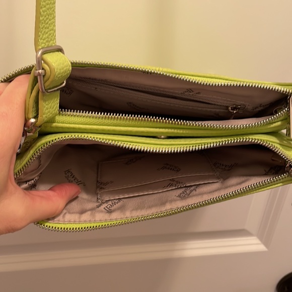 Jewel Citrus Lime Pebble Street Style Urban purse. Removal shoulder strap. - Picture 4 of 10